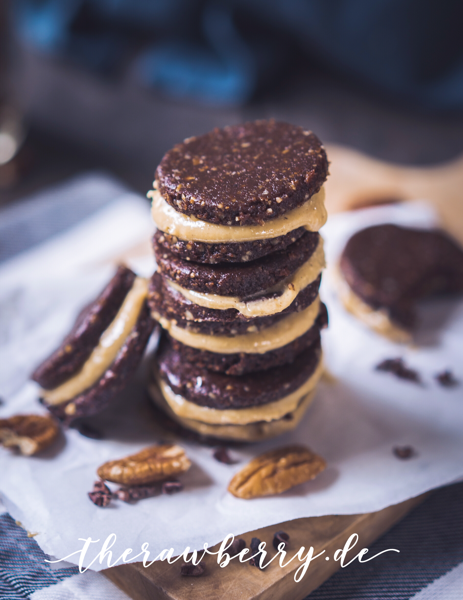 raweos, oreos, vegan, cookie, recipe, easy, fast, delicious, food, cookies and cream, healthy, gluten free, sugar free, simple