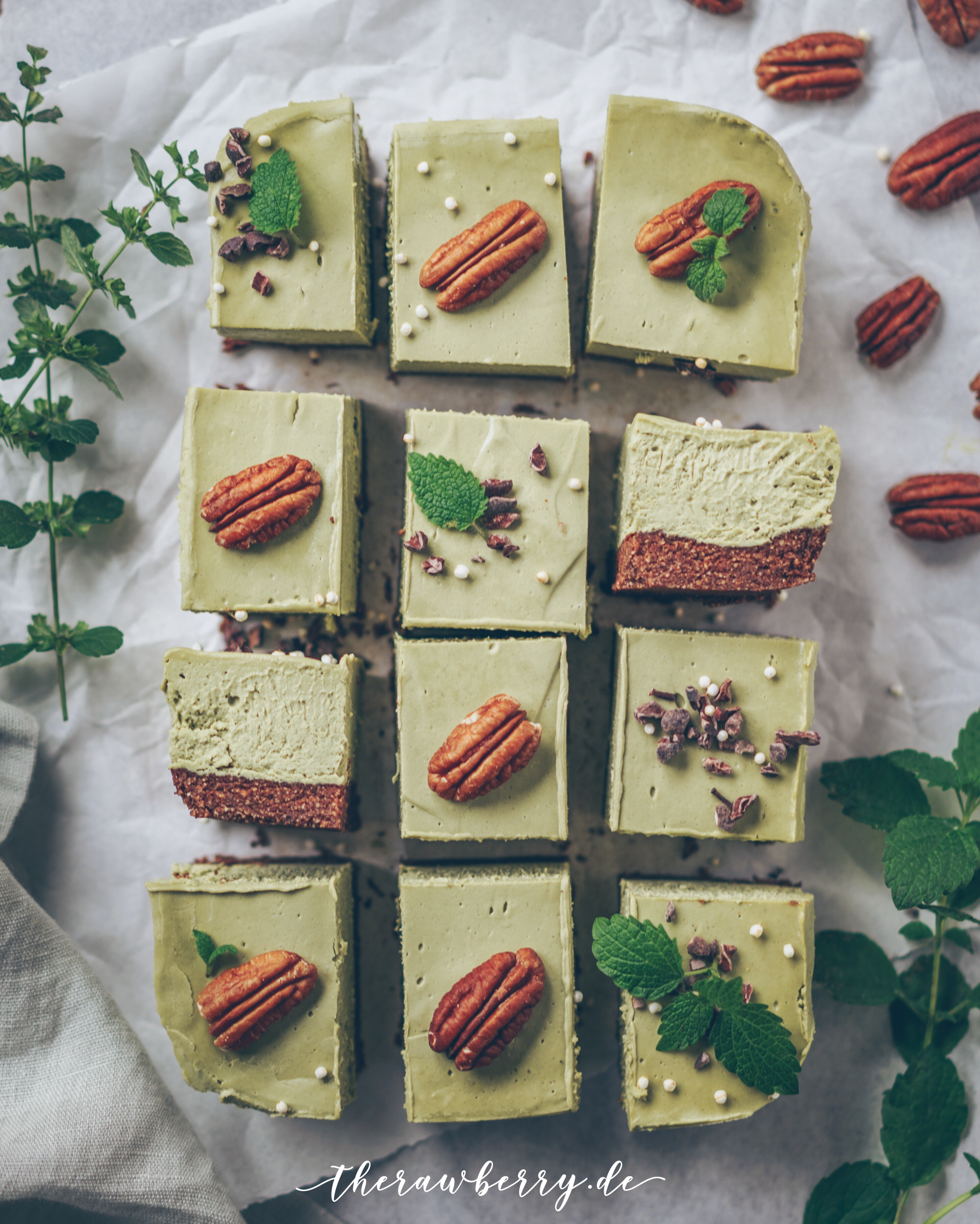 matcha, vegan, raw, glutenfree, roh, rohvegan, glutenfree, glutenfrei, lecker, delicious, healthy, diet, dessert, Nachtisch, grün, green, easy, einfach, wholesome, vollwertkost, Diät, köstlich, Rezept, reicpe