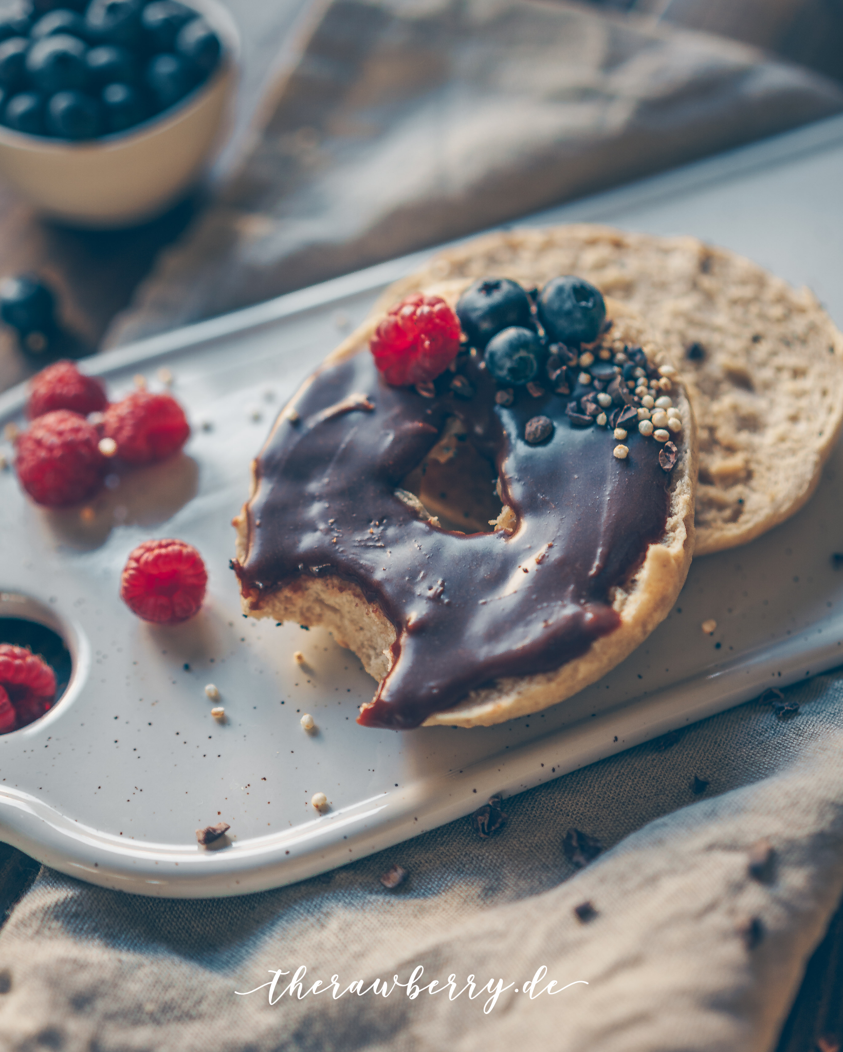 bagels, vegan, homemade, delicious, healthy, gesund, backen, baking, diet, wholefood, vegan backen, vegan baking, savory, dinner, lunch, snack, Abendessen, Mittagessen, sandwich, bagel sandwich, avocado, gesund, rezept, recipe, food, essen, einfach, simple