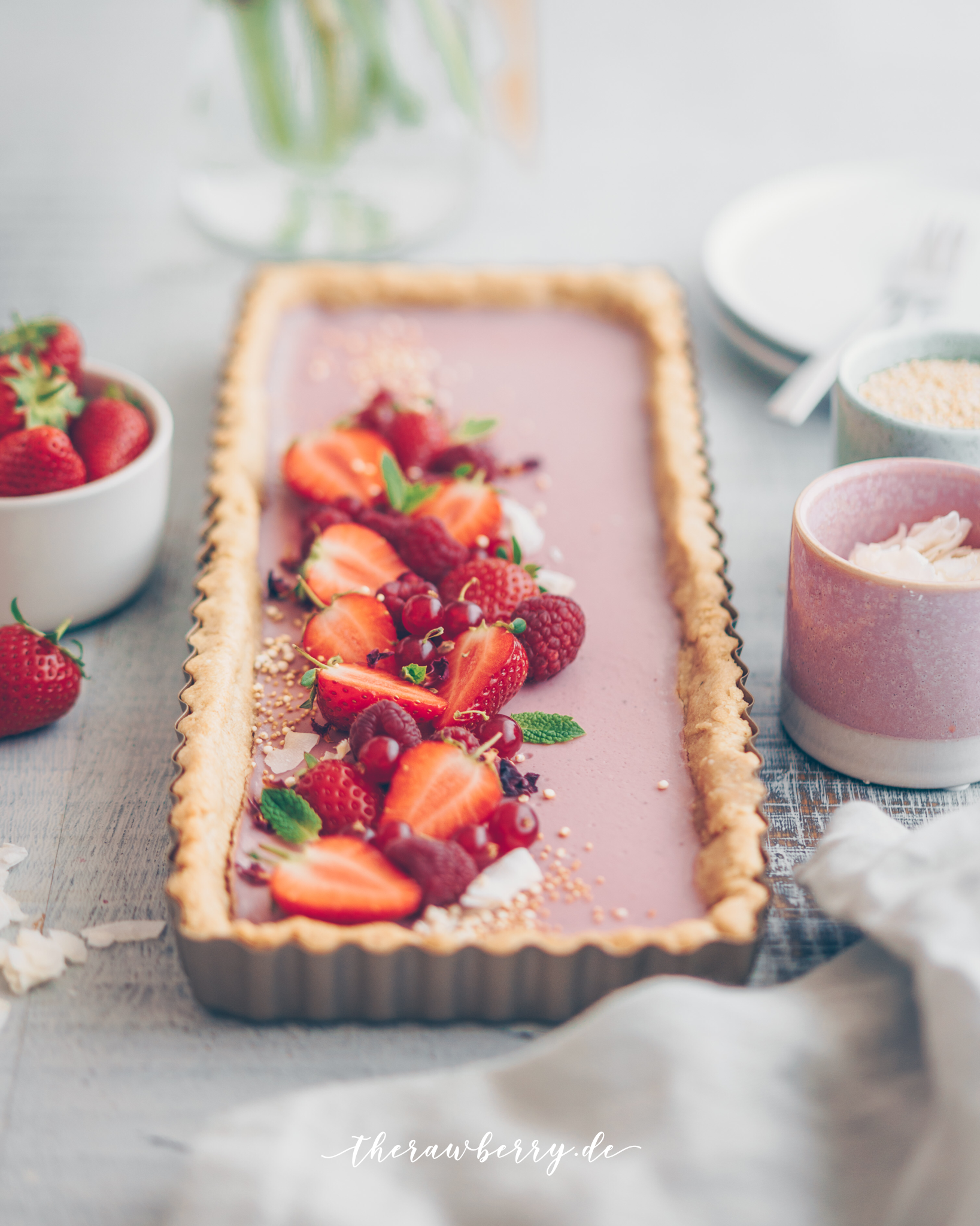 vegan, strawberry, tarte, healthy, vegan, tart, glutenfree, glutenfrei, gesund, lecker, delicious, berries, beeren, therawberry, diet, abnehmen, dessert, Nachtisch, backen, baking