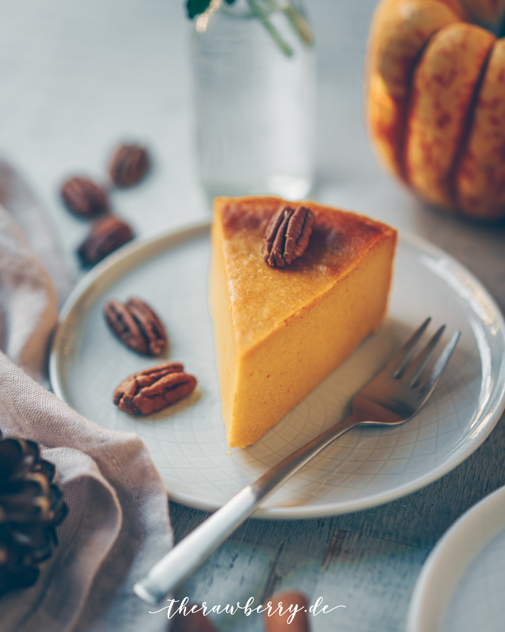pumpkin, kürbis, Herbst, Käsekuchen, cheesecake, vegan, glutenfree, gluten free, glutenfrei, lecker, delicious, healthy, gesund, diet, less sugar, easy, einfach, simple, baking, yellow, gelb, kuchen, cake, pecans, pekanüsse, zuckerfrei, sugar free, no crust, ohne boden