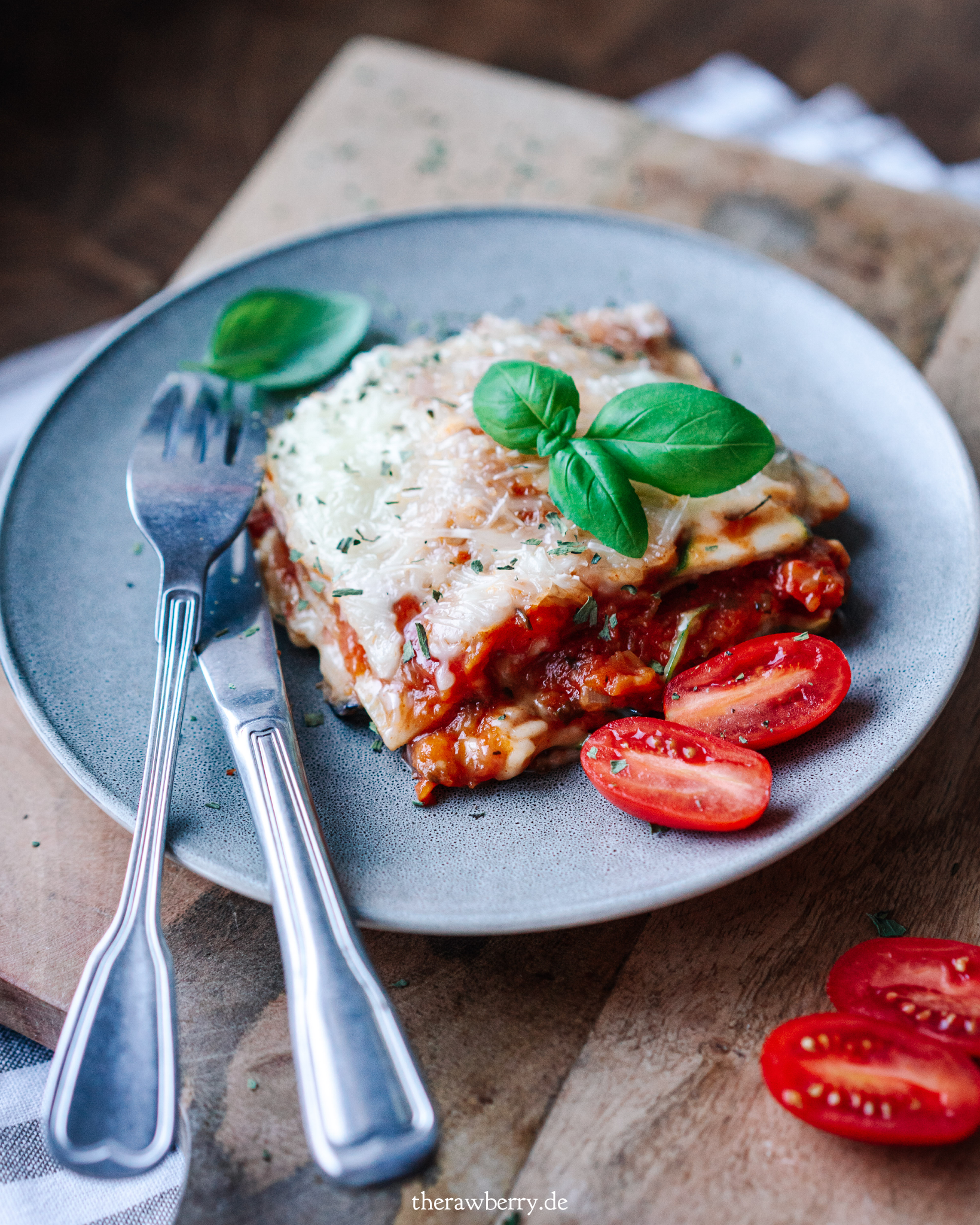 recipe, rezept, vegan, veggie, Gemüse, lasagna, lasagne, baking, backen, essen, food, lunch, dinner, Mittagessen, Abendessen, yum, lecker, foodie, delicious, einfach, simple, simpel, cooking, kochen, Italian, italienisch, photography, fotografie, food styling, marie dorfschmidt, therawberry