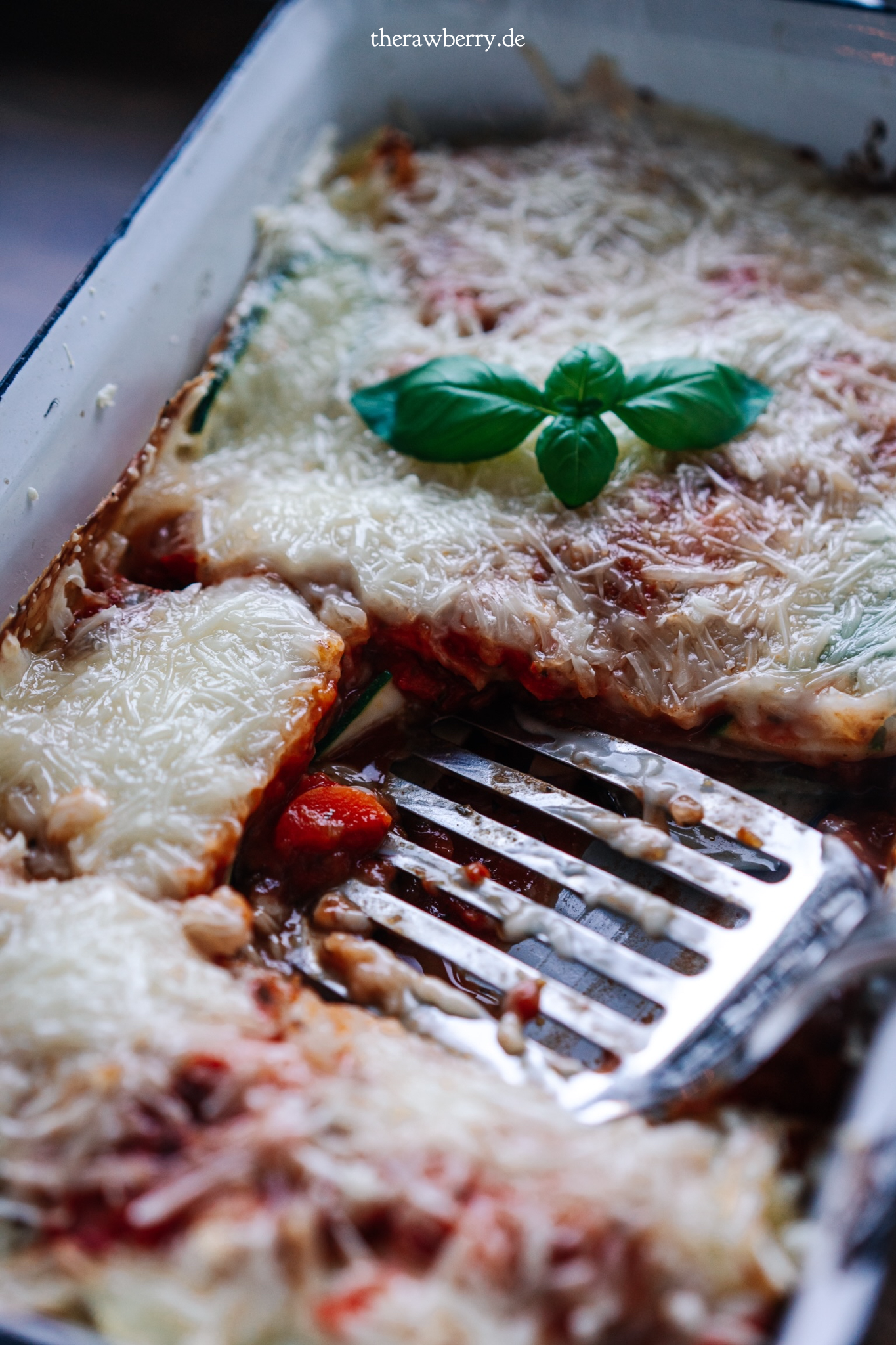 vegan, veggie, Gemüse, lasagna, lasagne, baking, backen, essen, food, lunch, dinner, Mittagessen, Abendessen, yum, lecker, foodie, delicious, einfach, simple, simpel, cooking, kochen, Italian, italienisch, photography, fotografie, food styling, marie dorfschmidt, therawberry, recipe, rezept